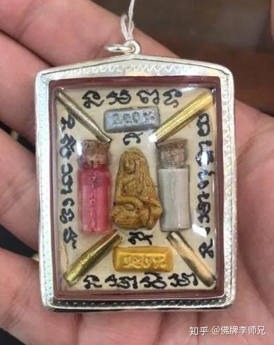带上泰国佛牌就能达到人生巅峰 带你了解商业牌的简单套路